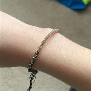 Adjustable bracelet